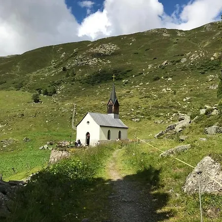 达沃斯假日公寓 *