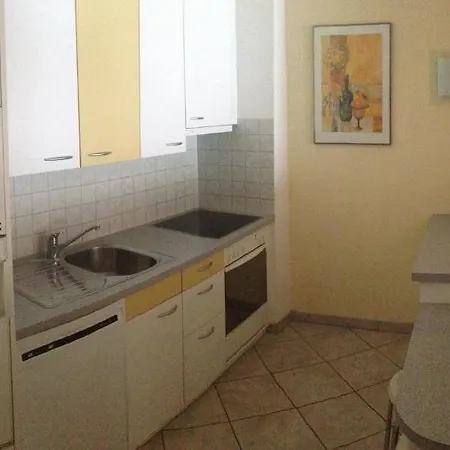 达沃斯假日公寓 *